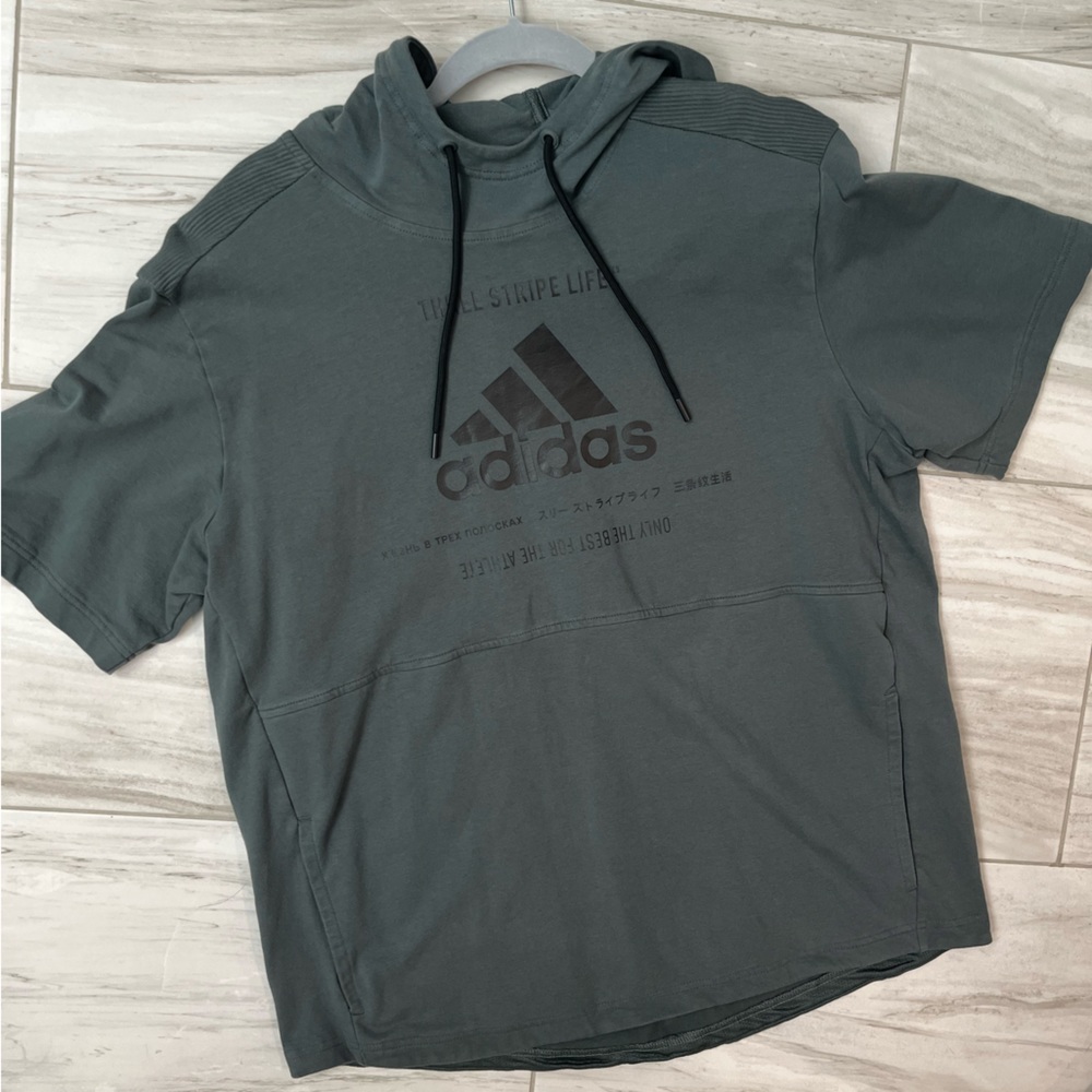 ADIDDAS SHORT SLEEVE SWEATER